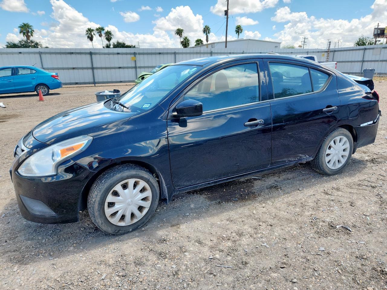 NISSAN VERSA S