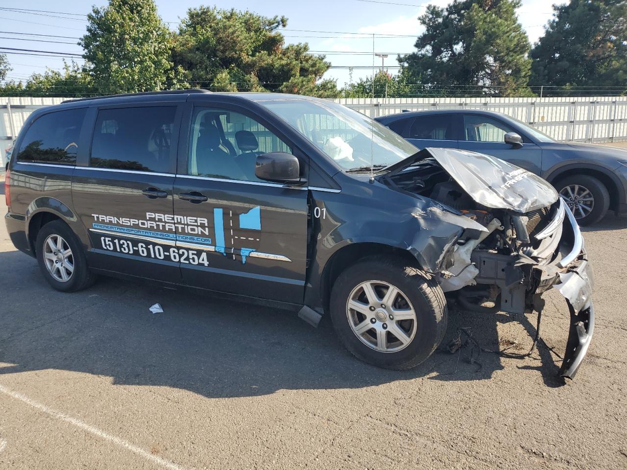 Lot #3309287616 2011 CHRYSLER TOWN & COU