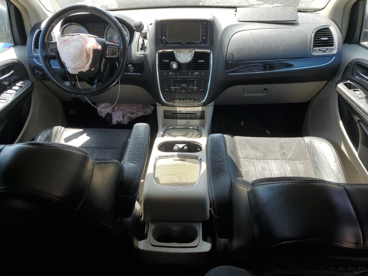 CHRYSLER TOWN & COUNTRY TOURING L