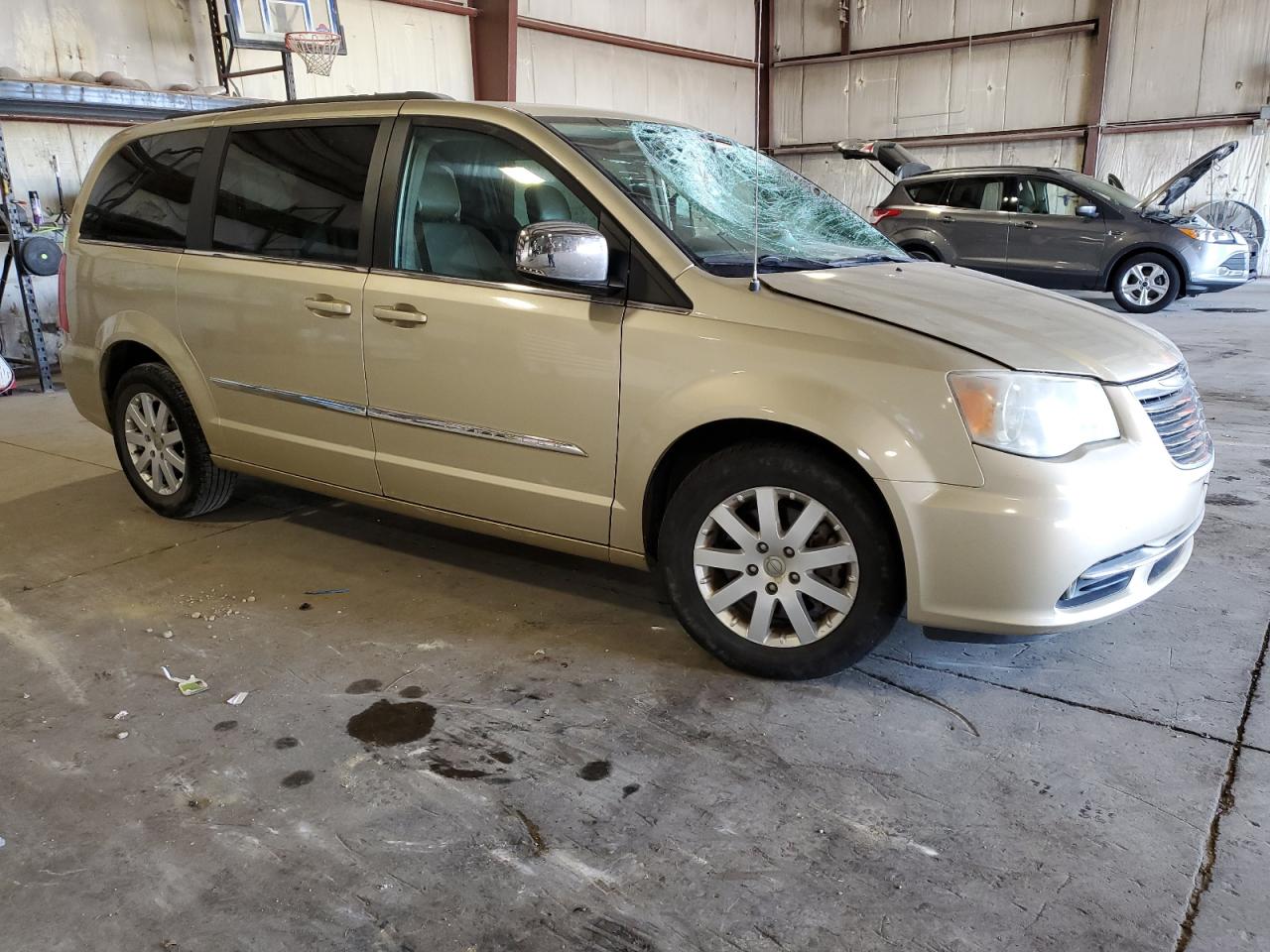 CHRYSLER TOWN & COUNTRY TOURING L