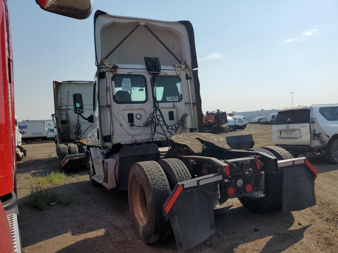 Lot #3246032186 2016 FREIGHTLINER CASCADIA 1