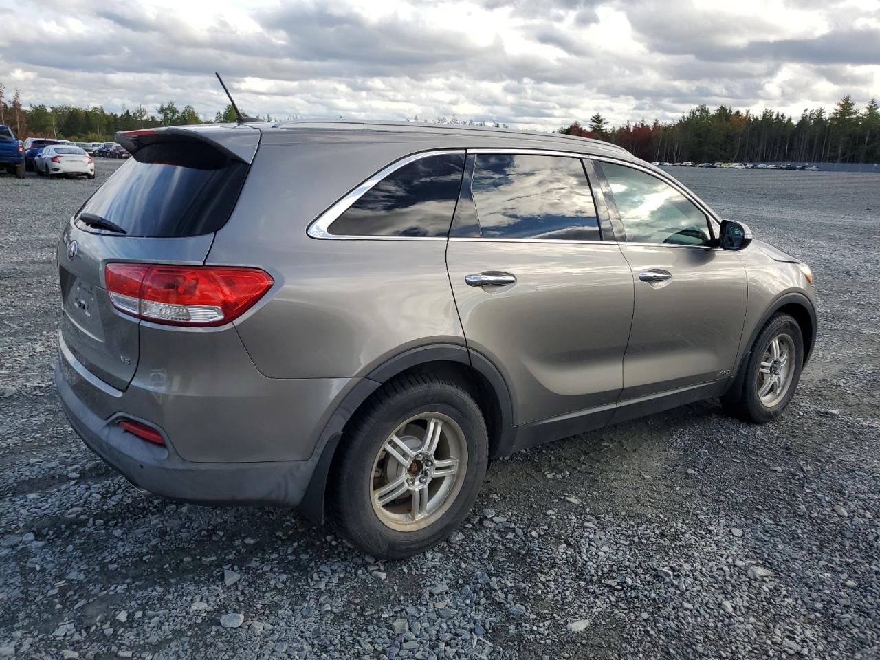 KIA SORENTO LX