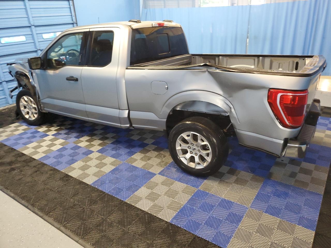 FORD F-150 SUPER CAB
