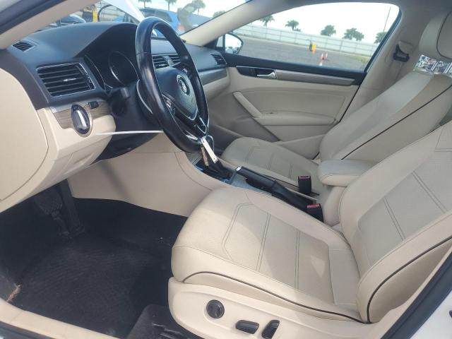 2017 VOLKSWAGEN PASSAT SE - 1VWGT7A32HC063468