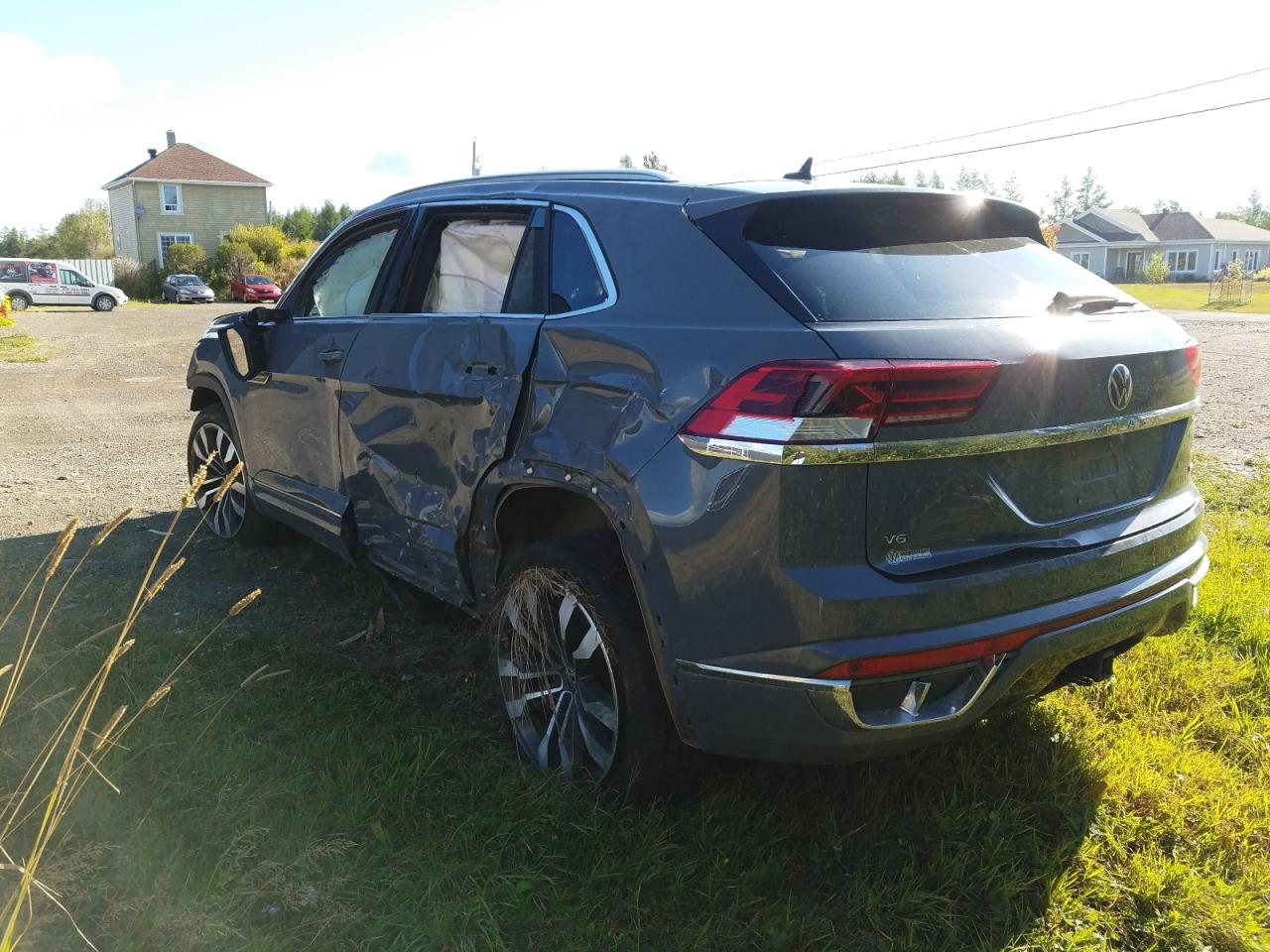 VOLKSWAGEN ATLAS CROSS SPORT SEL PREMIUM R-LINE