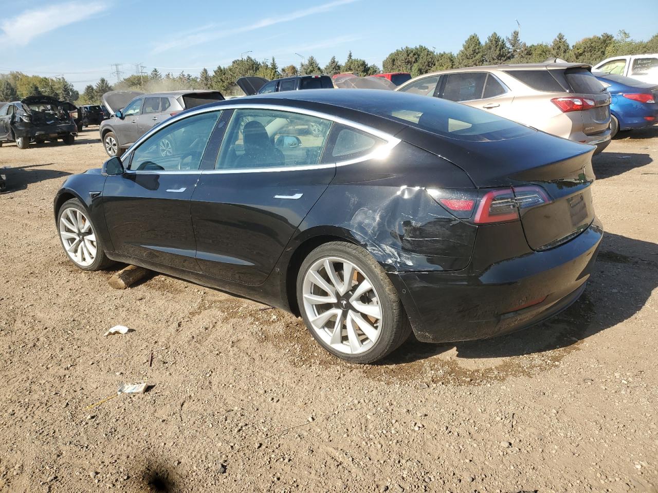 TESLA MODEL 3
