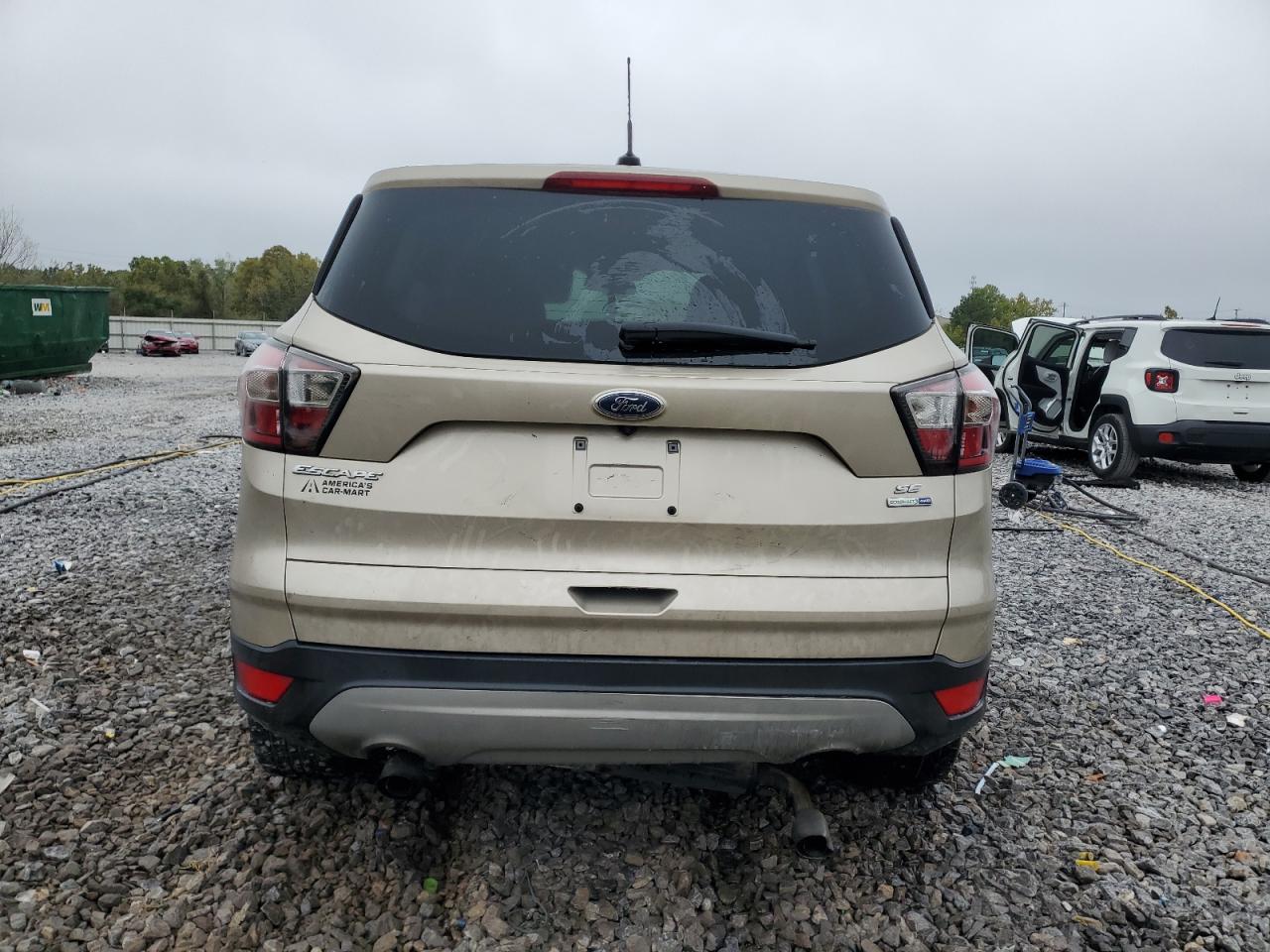 FORD ESCAPE SE