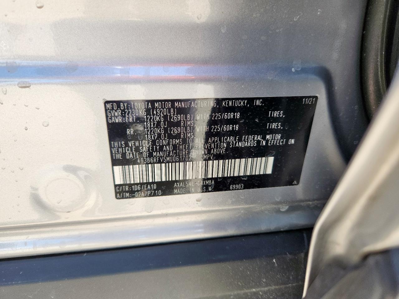 TOYOTA RAV4 XLE PREMIUM