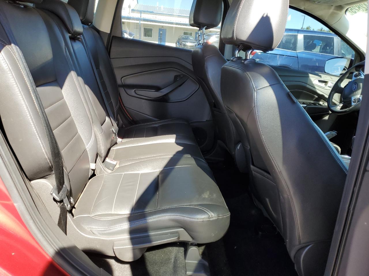 FORD ESCAPE TITANIUM