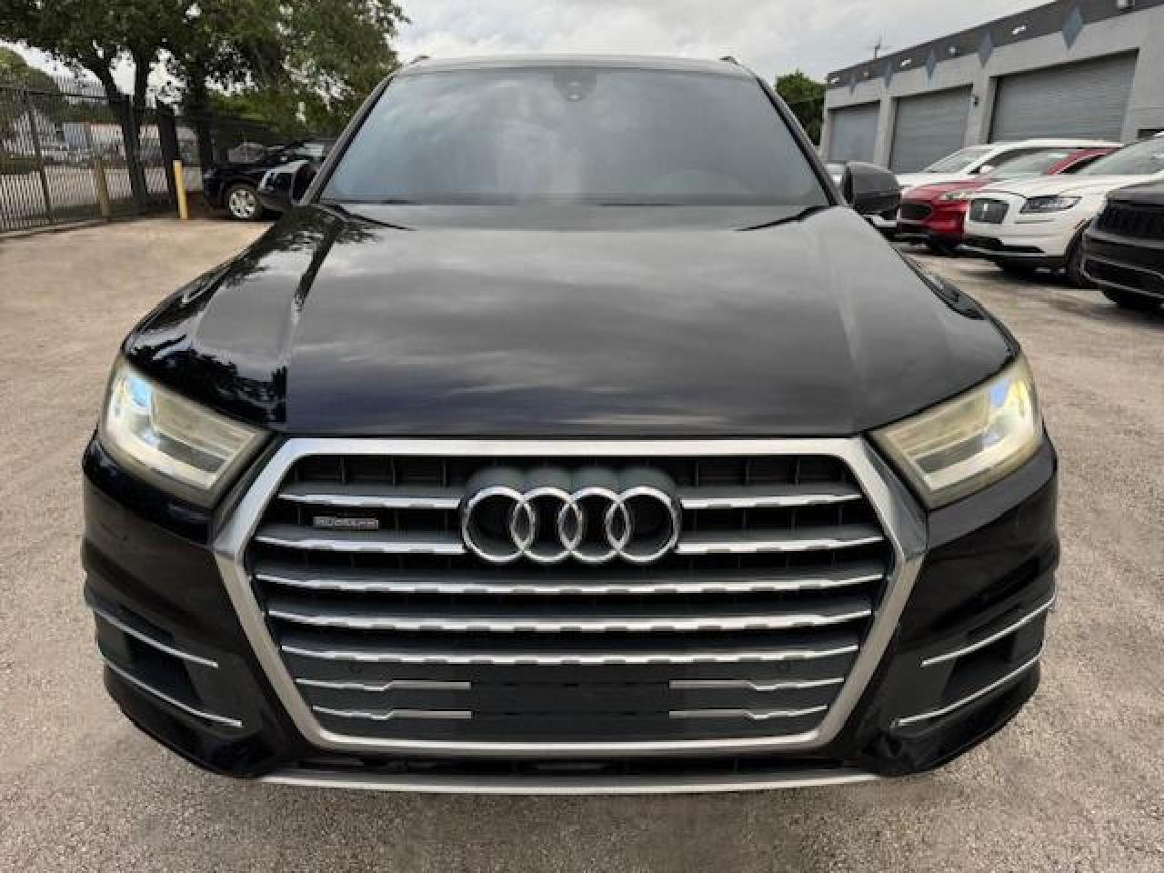 AUDI Q7 PREMIUM