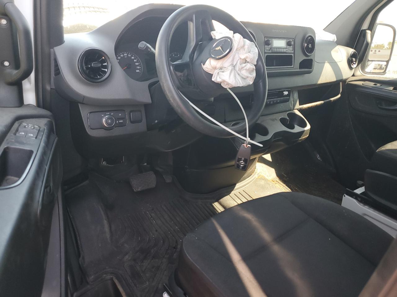 MERCEDES-BENZ SPRINTER 2500