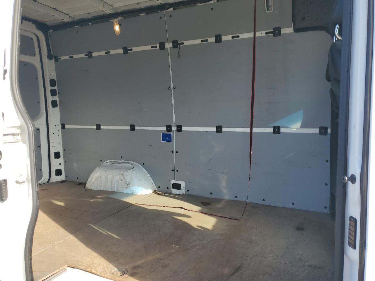 MERCEDES-BENZ SPRINTER 2500