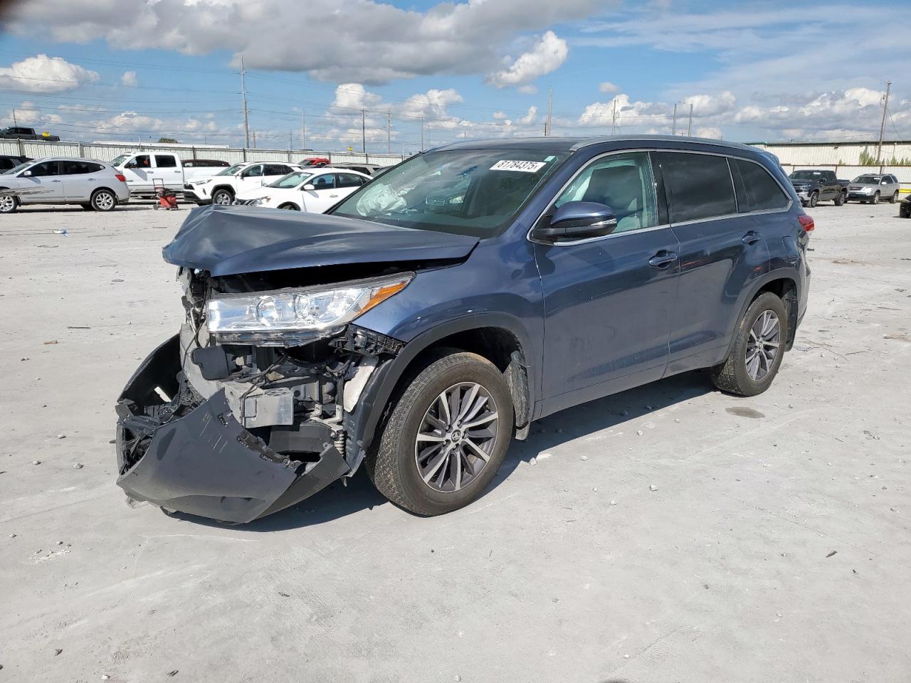 Vehicle photo