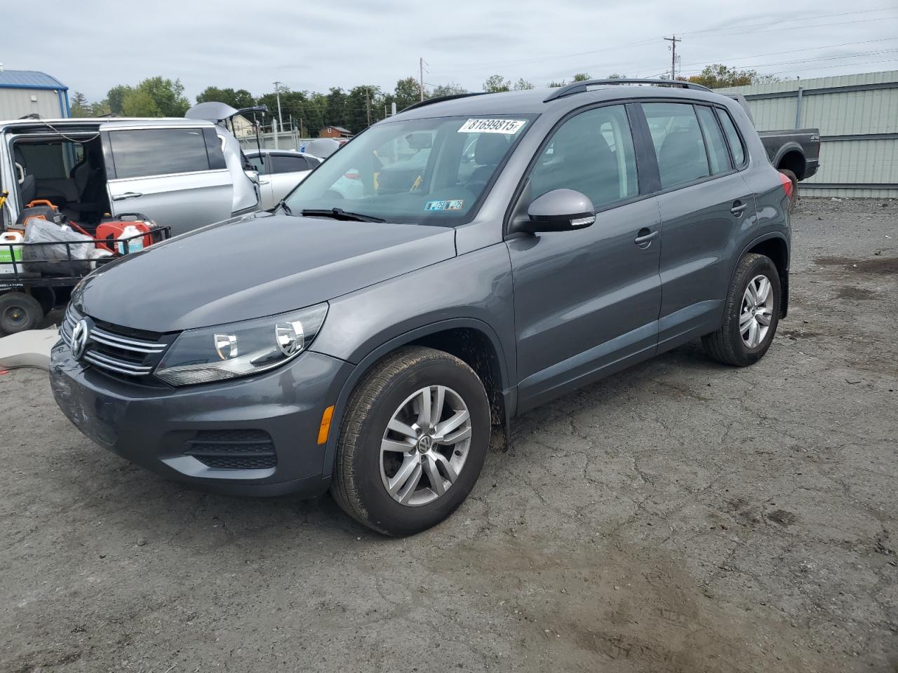 VOLKSWAGEN TIGUAN S