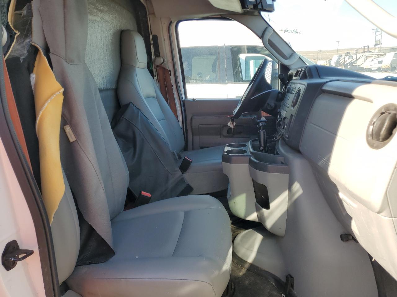 FORD ECONOLINE E450 SUPER DUTY CUTAWAY VAN