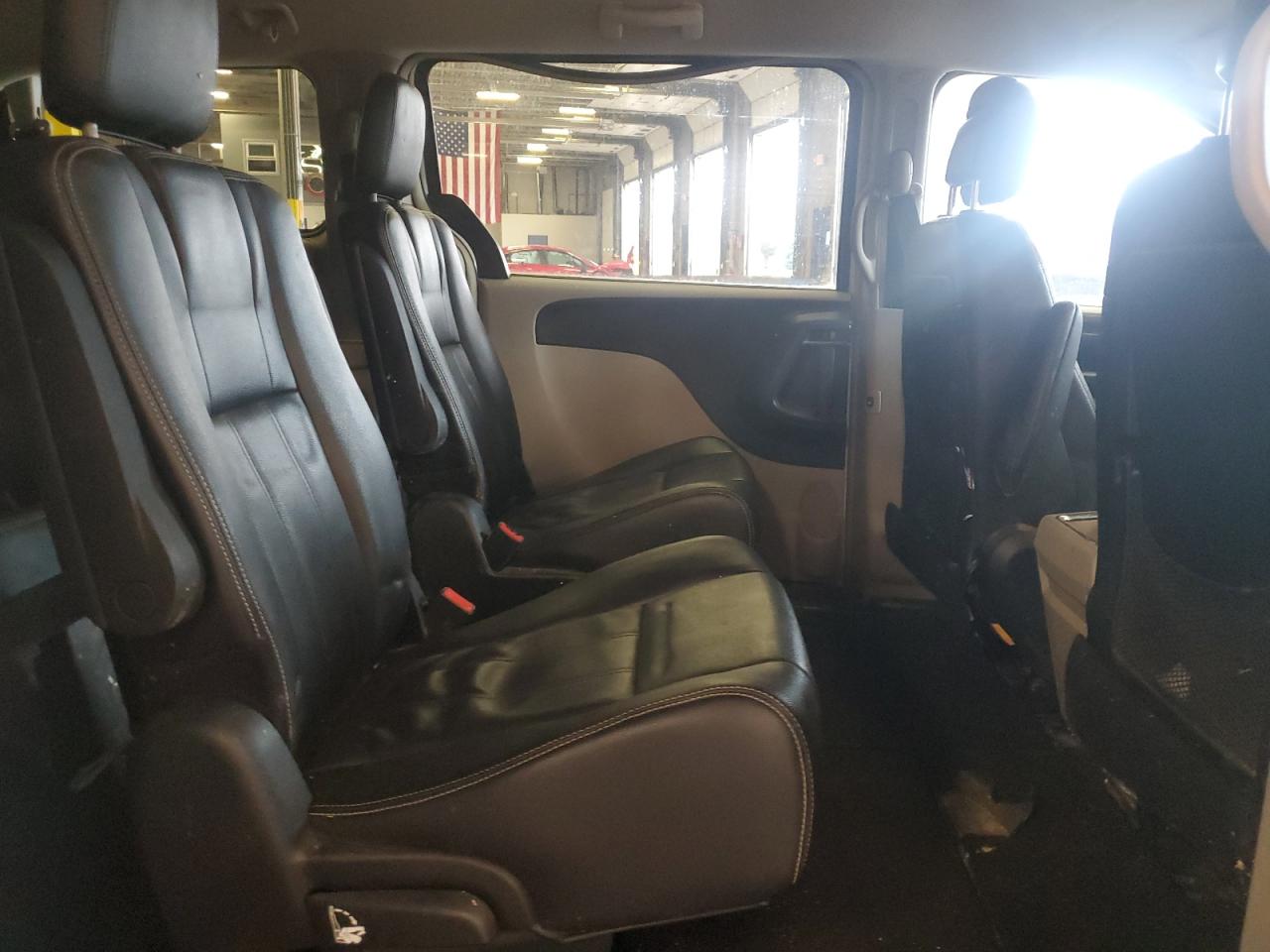 CHRYSLER TOWN & COUNTRY TOURING