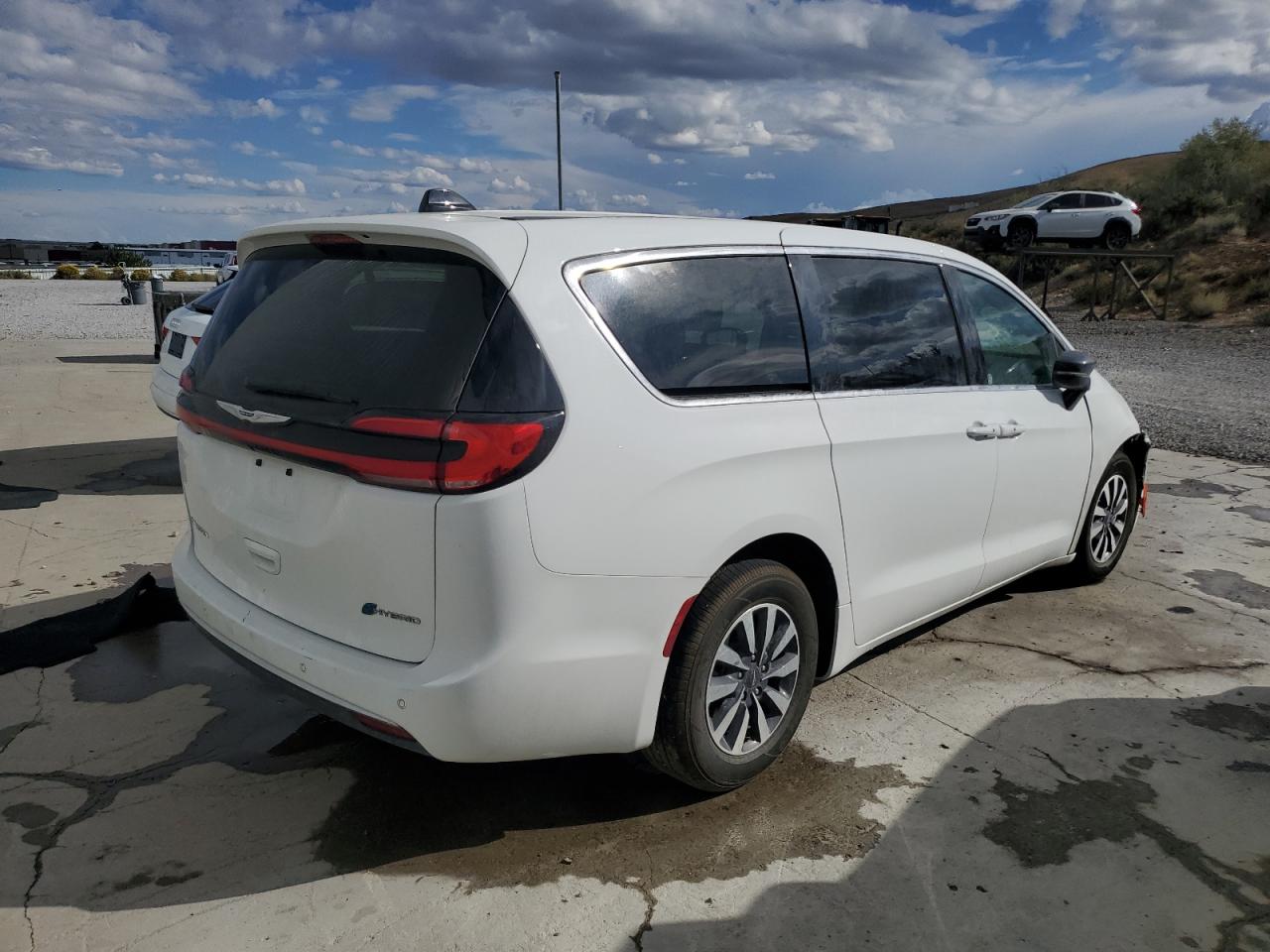 CHRYSLER PACIFICA HYBRID SELECT