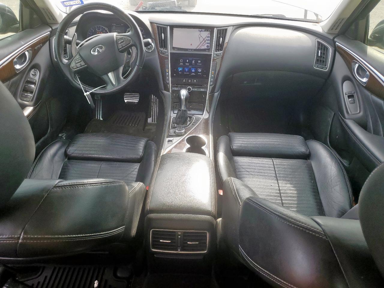 INFINITI Q50 HYBRID PREMIUM