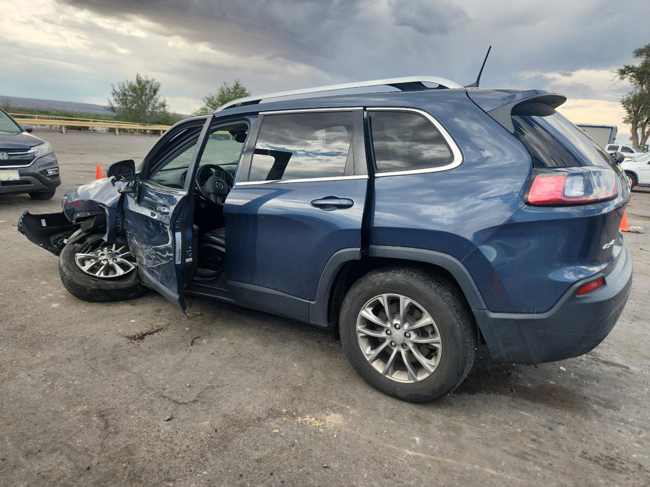 JEEP GRAND CHEROKEE LATITUDE PLUS