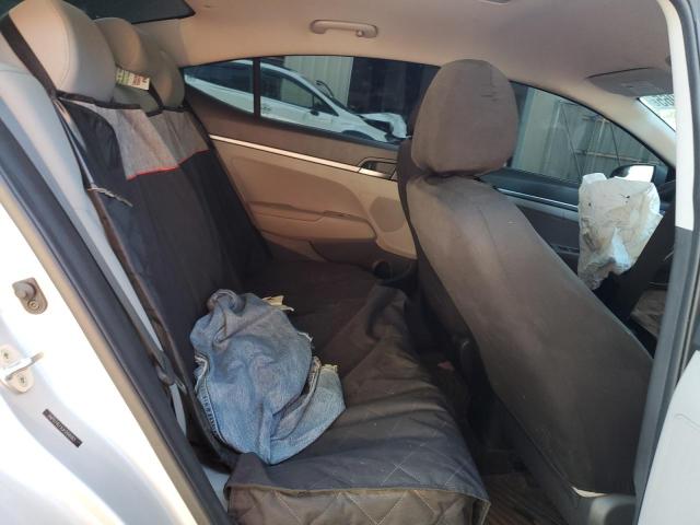 2018 HYUNDAI ELANTRA SE 5NPD74LFXJH266683