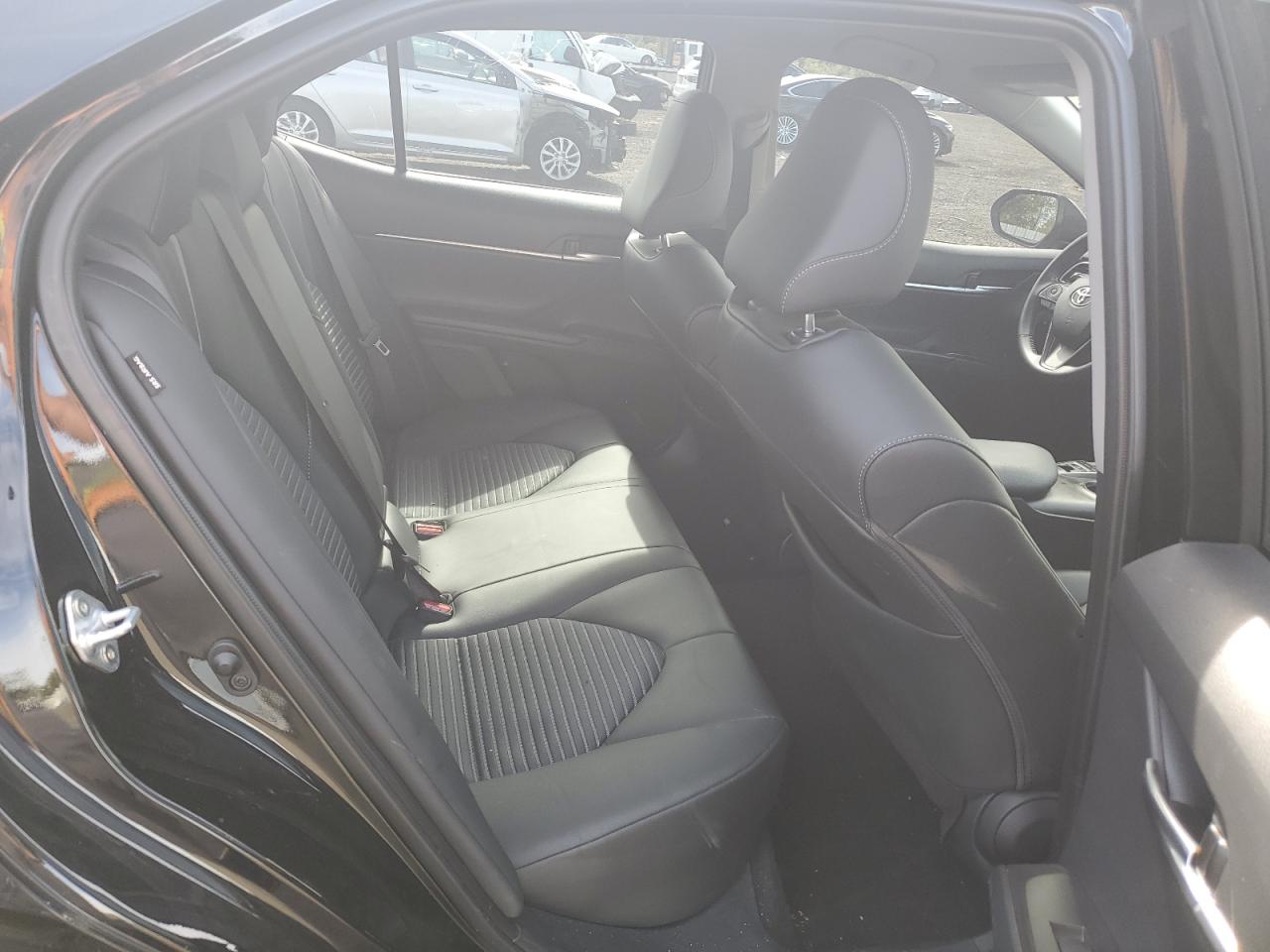 TOYOTA CAMRY SE NIGHT SHADE