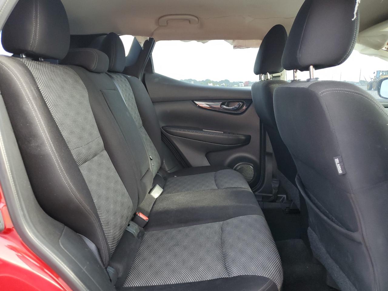 NISSAN ROGUE SPORT S