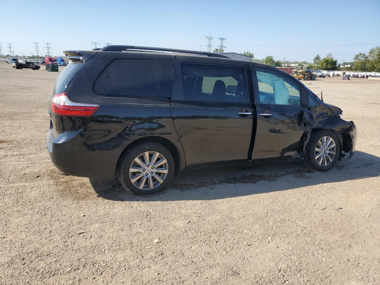 TOYOTA SIENNA XLE