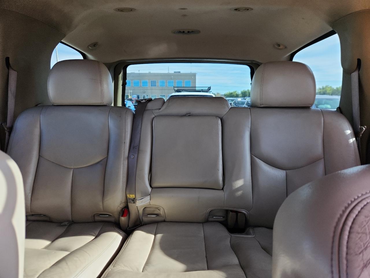 Lot #3255011379 2003 GMC YUKON