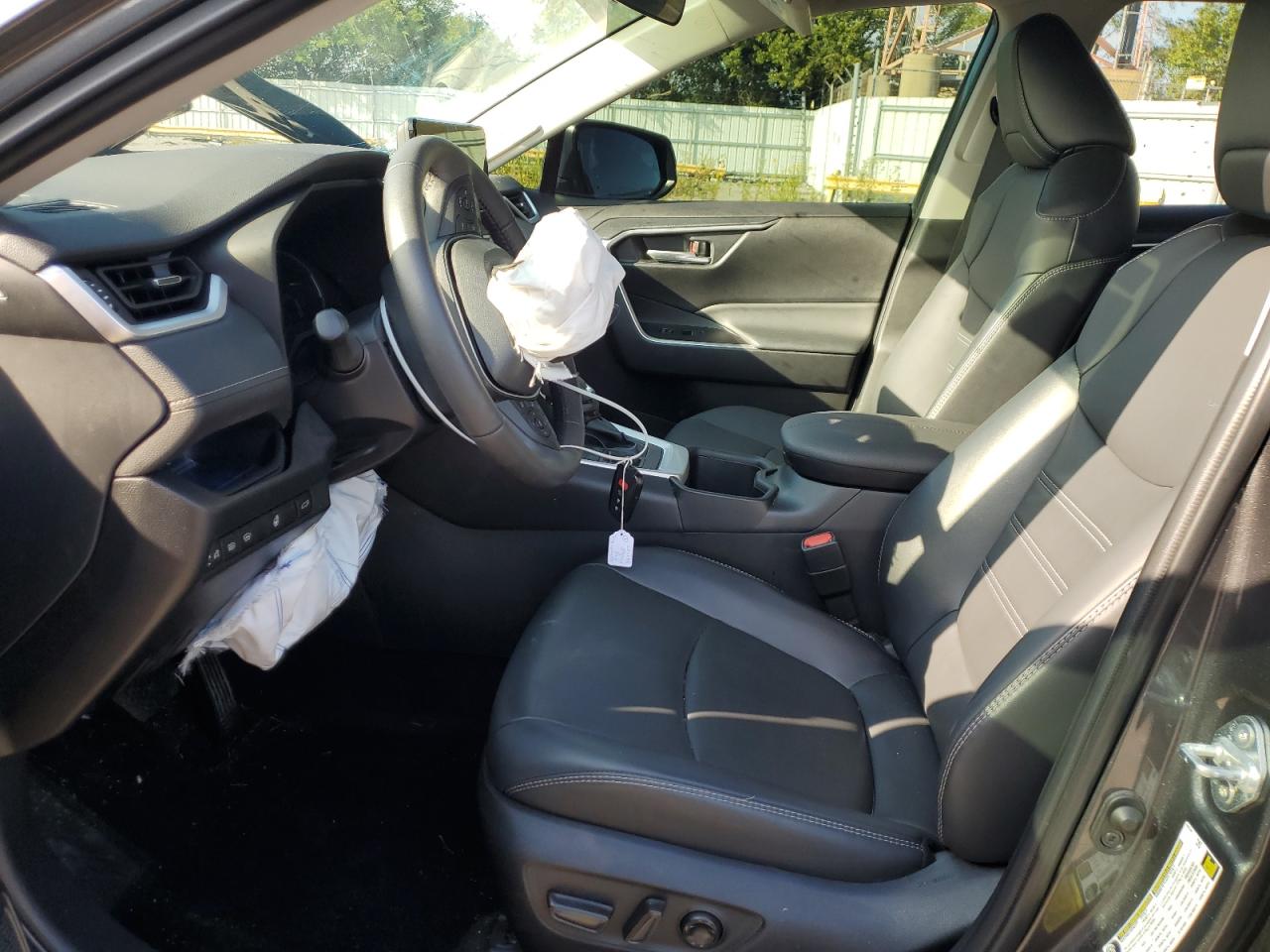 TOYOTA RAV4 XLE PREMIUM