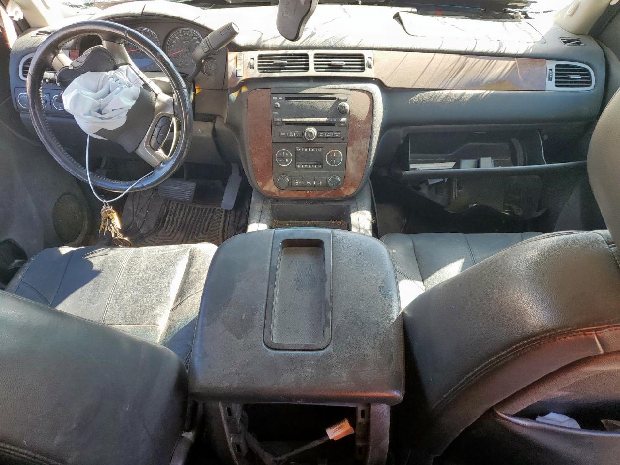 CHEVROLET SUBURBAN K1500 LT