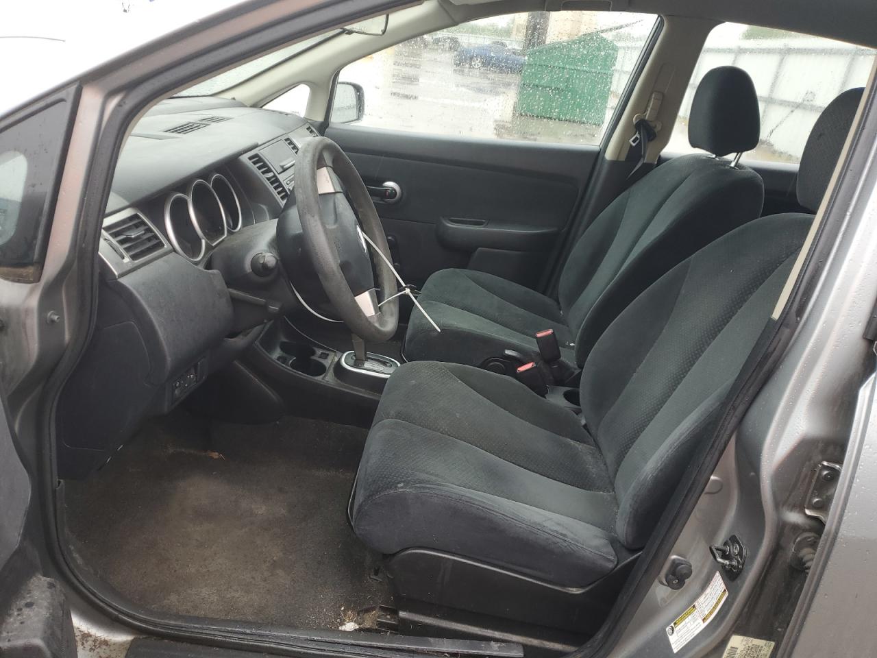 NISSAN VERSA S