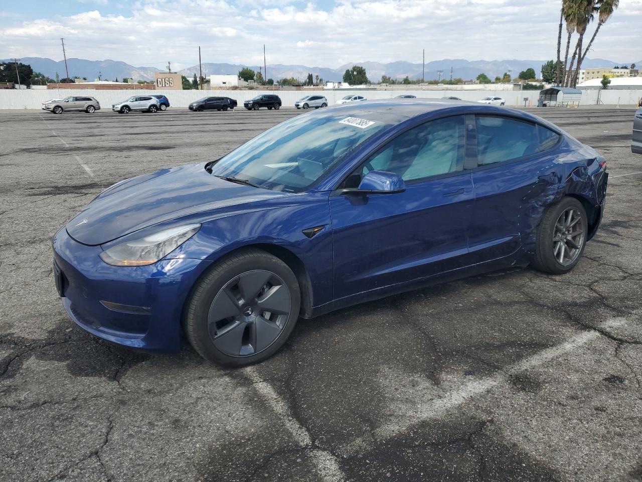 TESLA MODEL 3