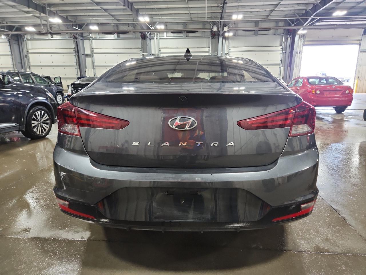 HYUNDAI ELANTRA SEL