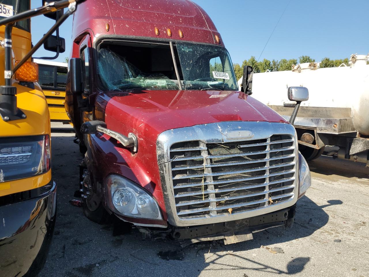Lot #3308320162 2016 FREIGHTLINER CASCADIA 1