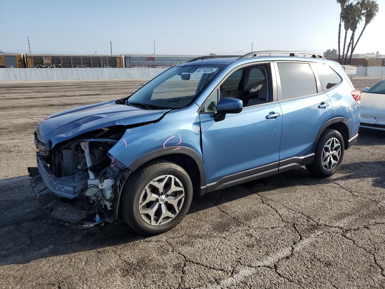 SUBARU FORESTER PREMIUM