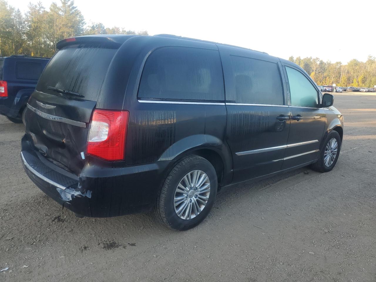 CHRYSLER TOWN & COUNTRY TOURING L