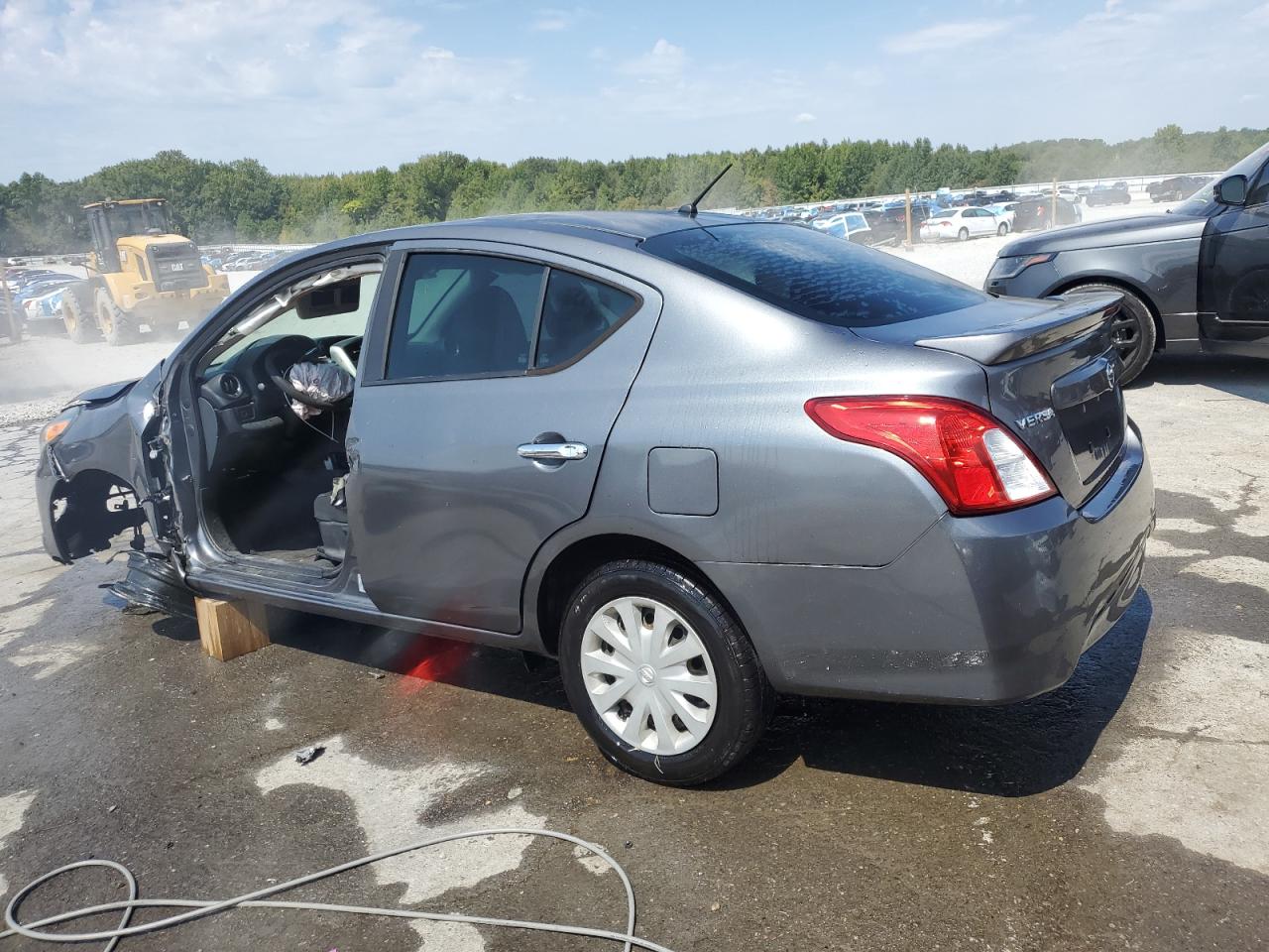 NISSAN VERSA S