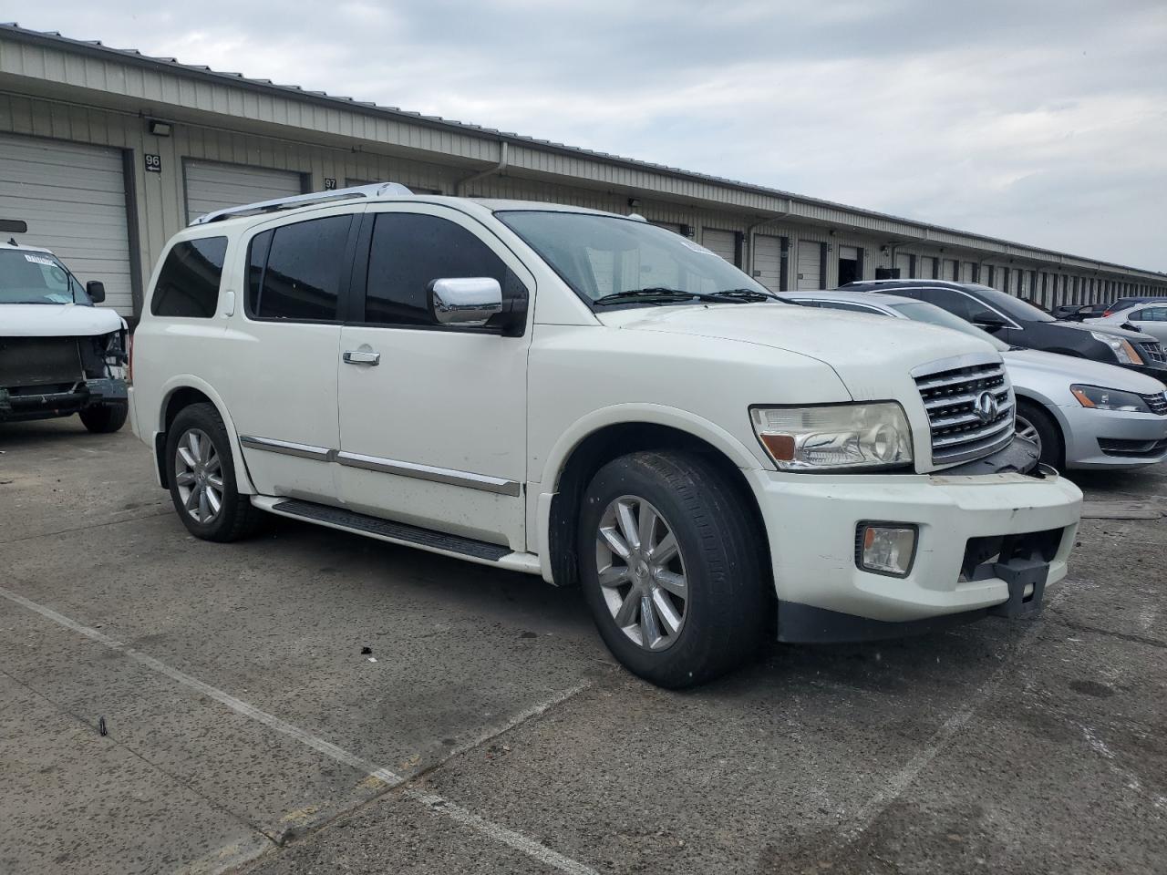 INFINITI QX56