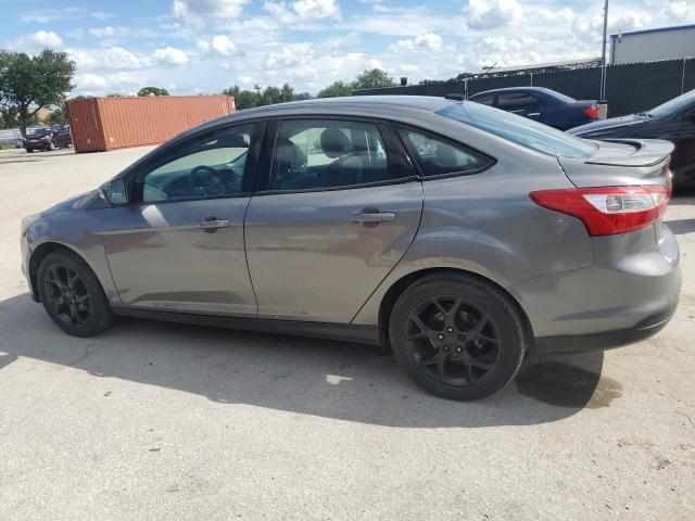 FORD FOCUS SE 2014 gray sedan 4d gas 1FADP3F25EL163892 photo #3