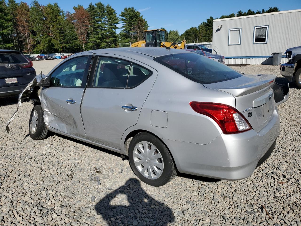 NISSAN VERSA S