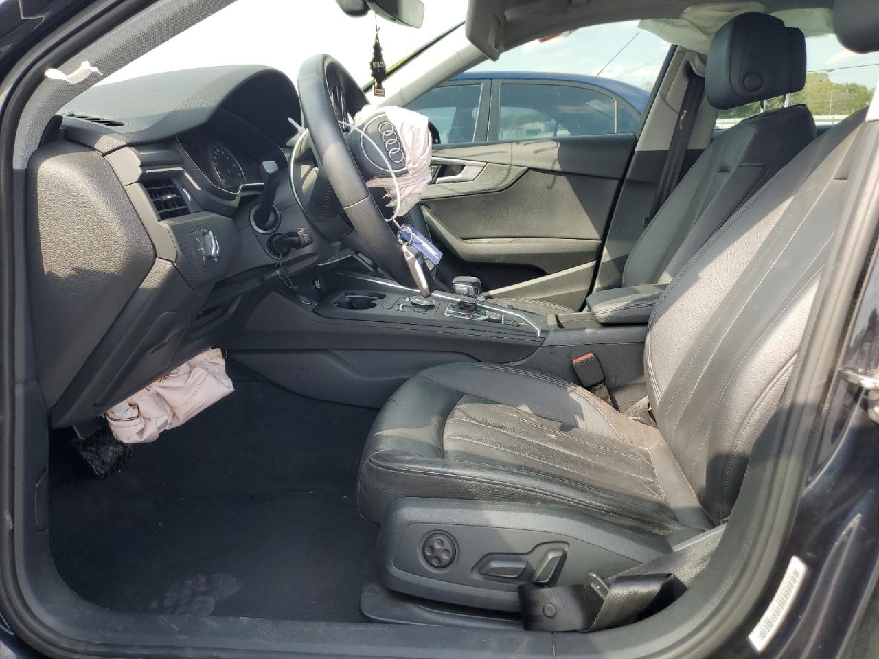 AUDI A4 ULTRA PREMIUM