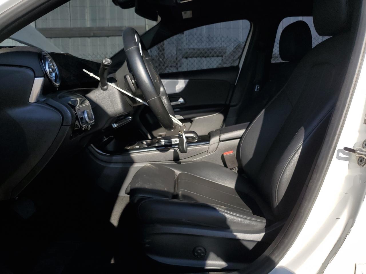 MERCEDES-BENZ A-CLASS 220