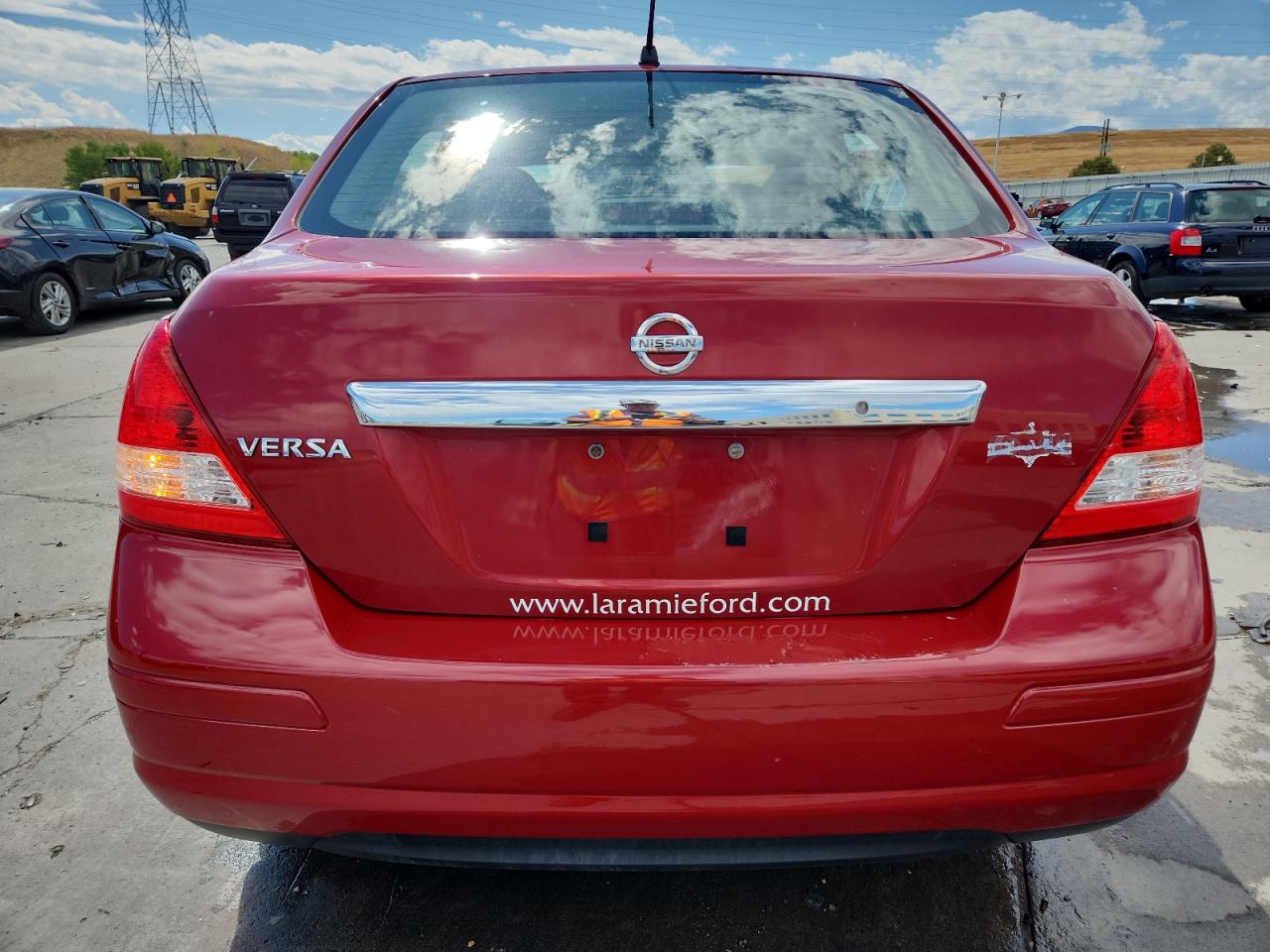 NISSAN VERSA S