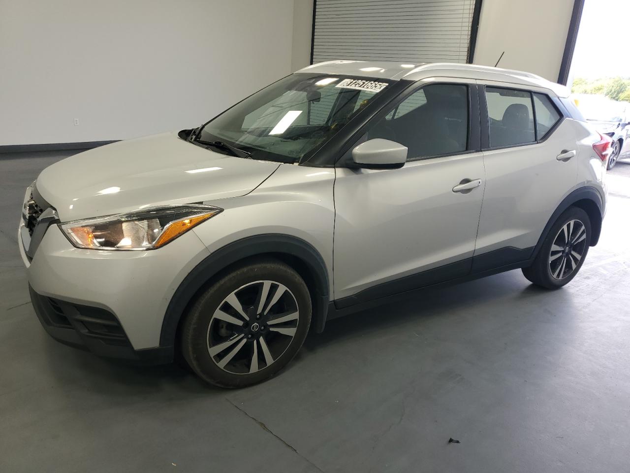 NISSAN KICKS SV