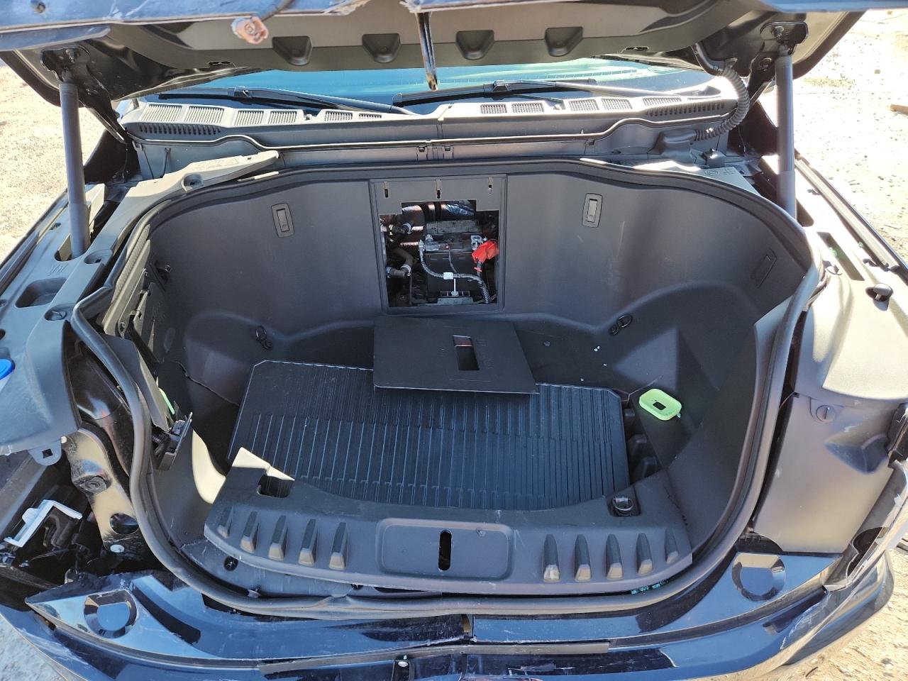 FORD F-150 LIGHTNING PLATINUM