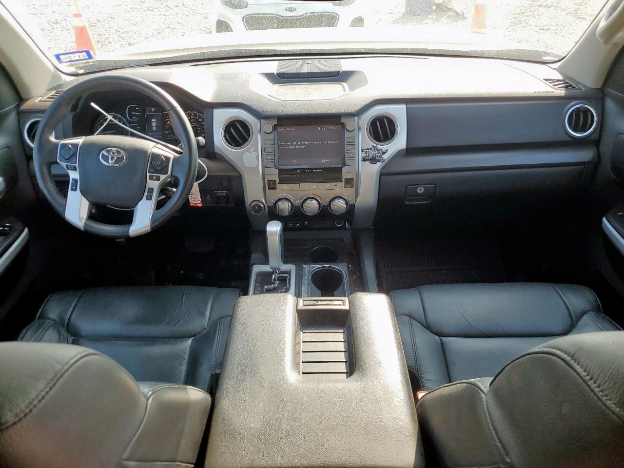 TOYOTA TUNDRA CREWMAX SR5