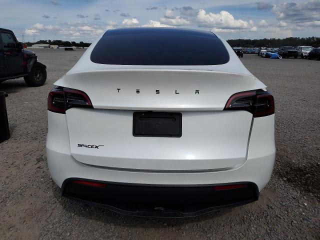 2024 TESLA MODEL Y 7SAYGDED8RA334860