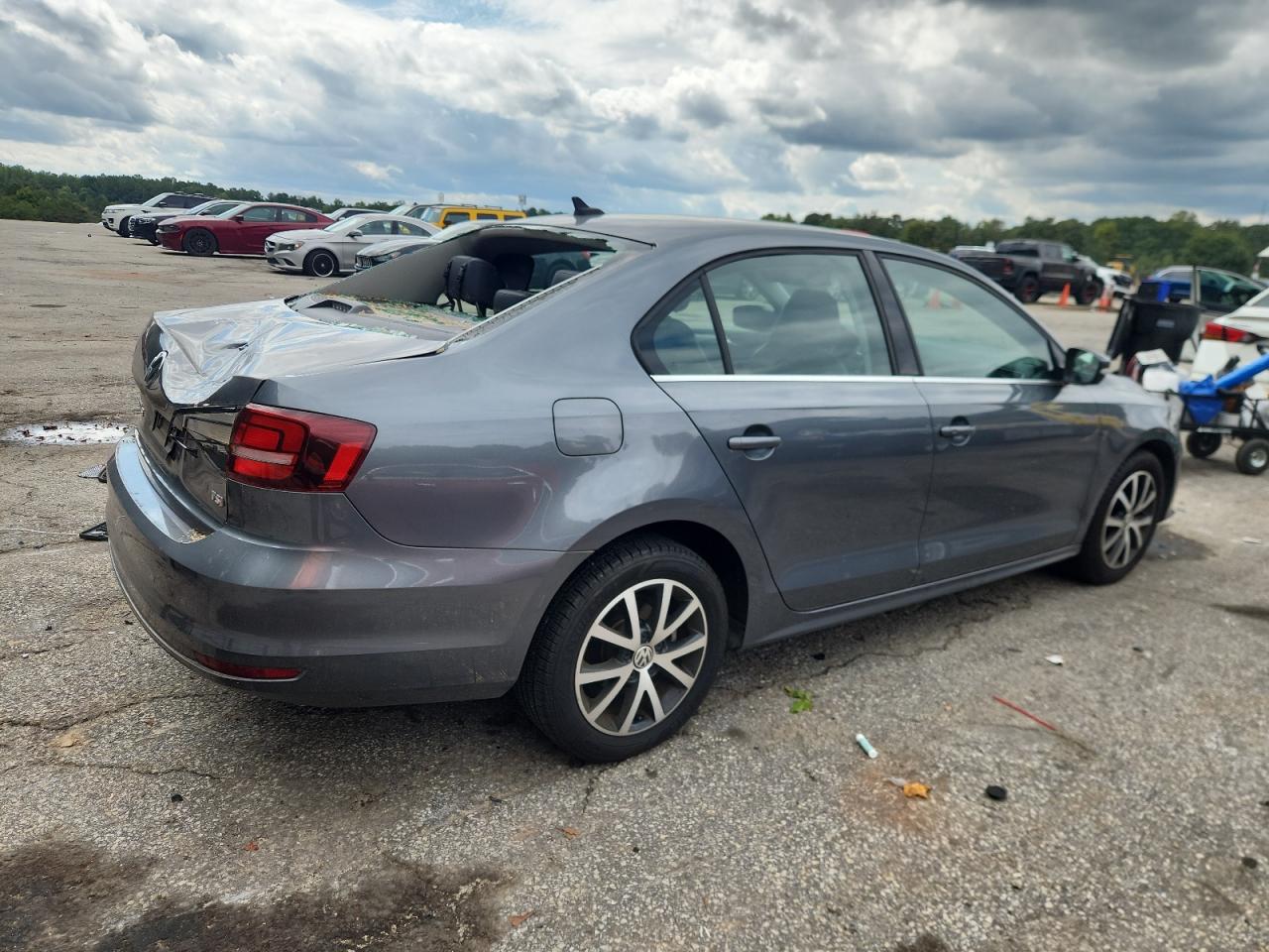 VOLKSWAGEN JETTA SE