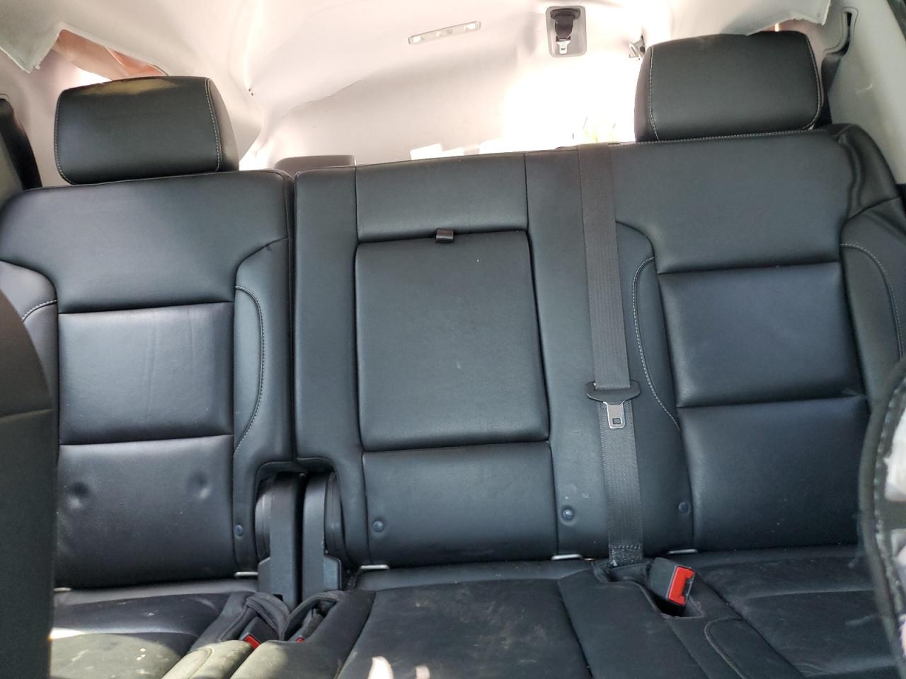 CHEVROLET SUBURBAN C1500 LT