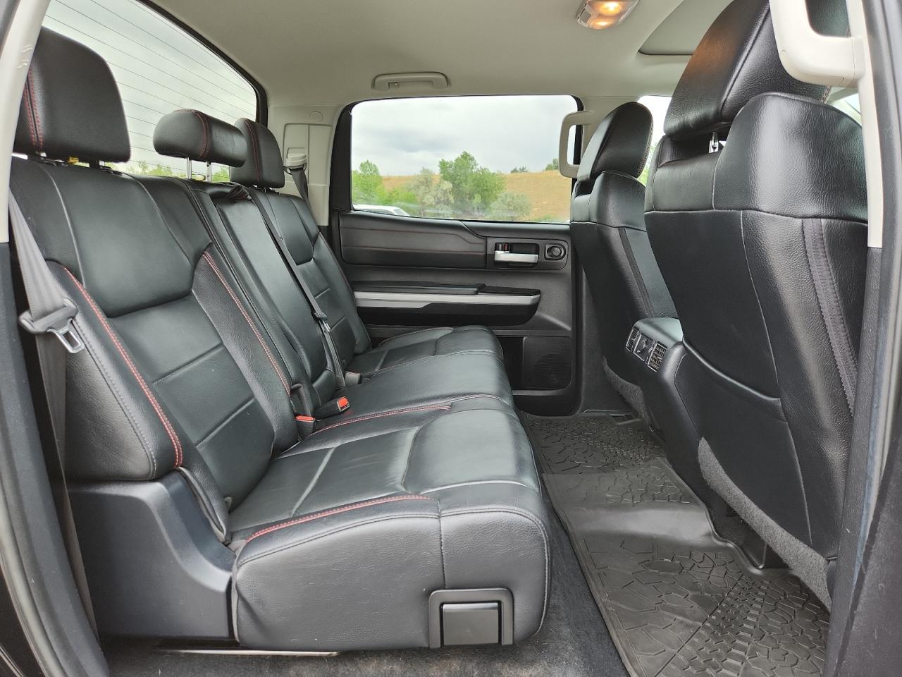 TOYOTA TUNDRA CREWMAX SR5